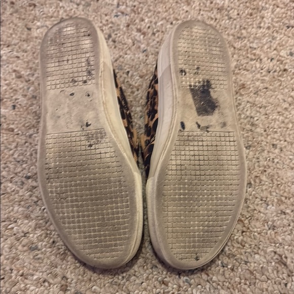 Steve Madden | GILLS Leopard Print Slip-On Sneakers - Picture 3 of 7